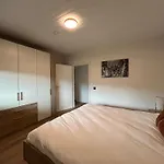 Kindvriendelijk In Met Tuin - Modern&rustig Gelegen *